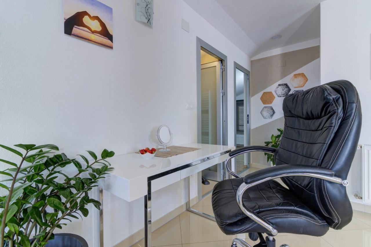 Apartment Cosic Green 克罗诺维察 外观 照片