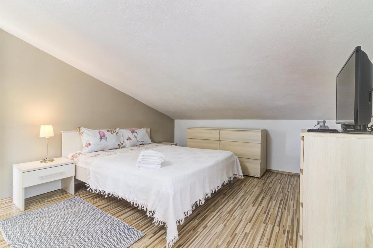 Apartment Cosic Green 克罗诺维察 外观 照片