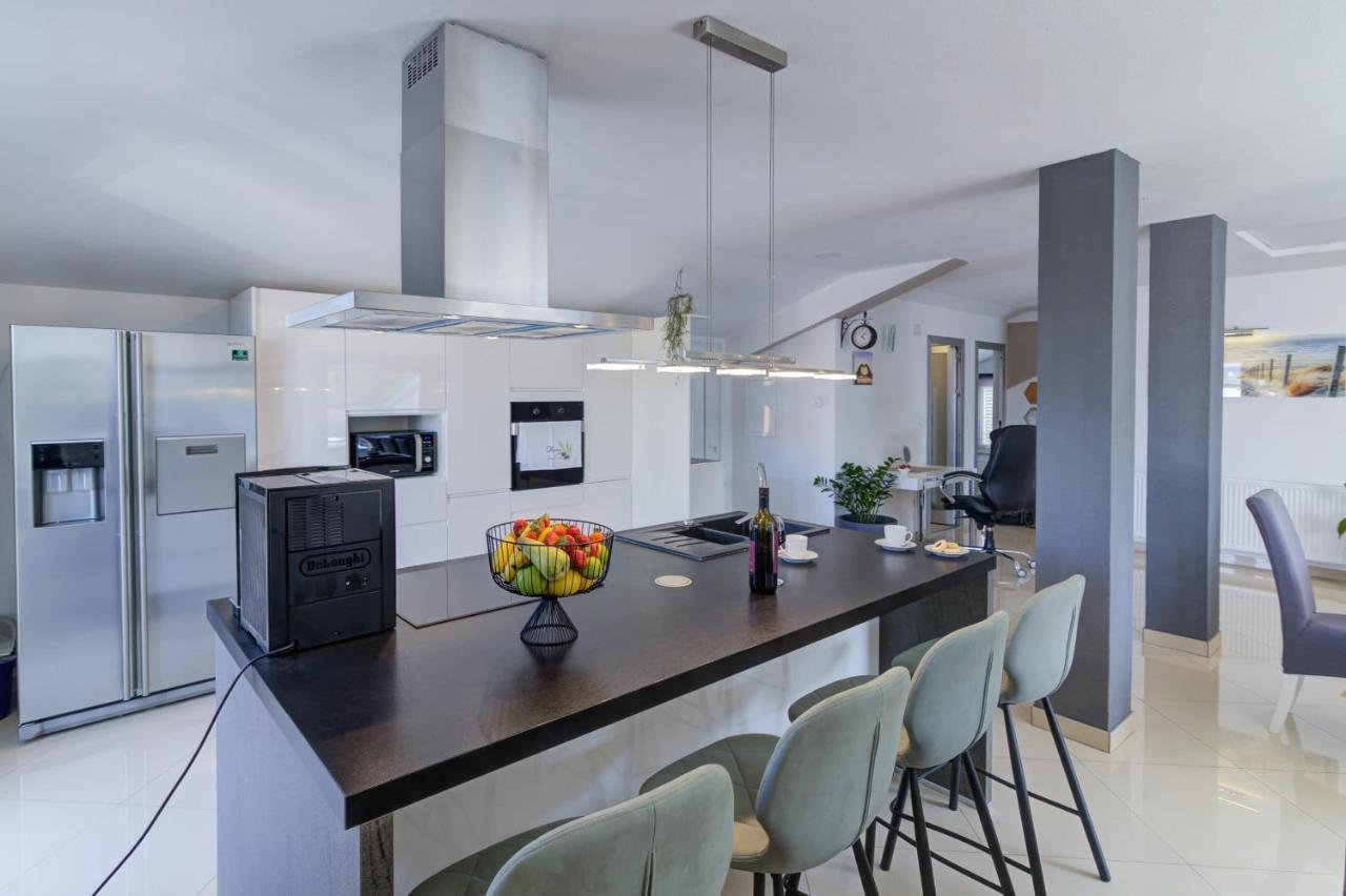 Apartment Cosic Green 克罗诺维察 外观 照片