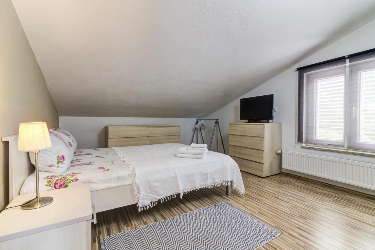 Apartment Cosic Green 克罗诺维察 外观 照片